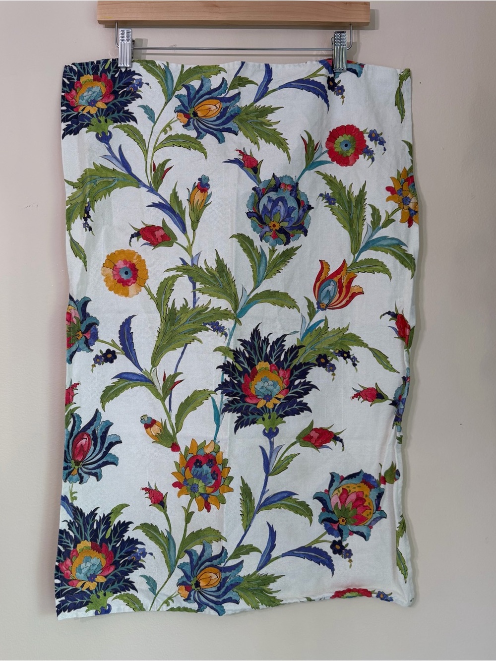 William Sonoma Floral Printed White Linen Kitchen Towel